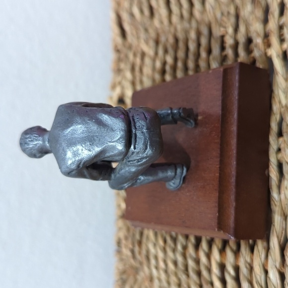 Vintage Avon Father & Child Nothing So Safe As A Father's Arms - Picture 4 of 8